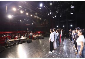 极品美女插逼高三年级表演专业举行阶段考试