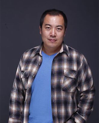 老头鸡巴操操操操小嫩逼逼影视表演部部主任、表演教师